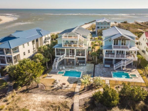 Creekfront Home with Pool, Dock and Stunning Views